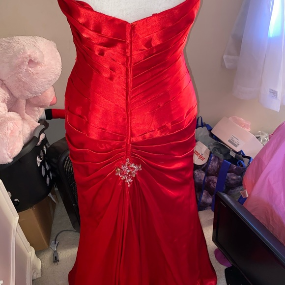 Beautiful Formal Red Prom Evening Dress ❤️ - Picture 14 of 16